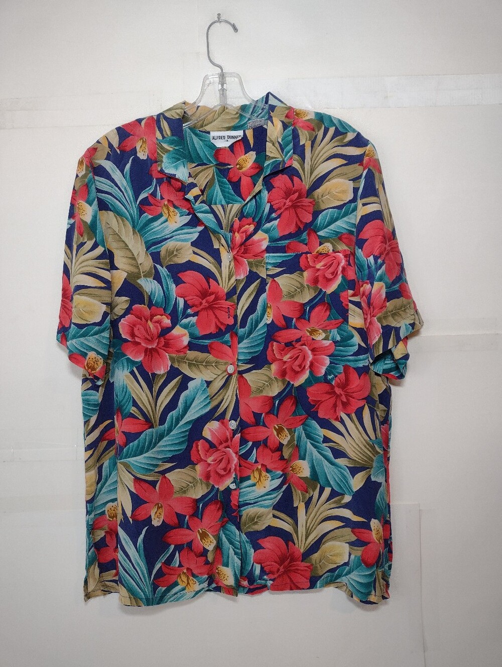 Alfred Dunner Navy Floral Tropical Short-Sleeve Shirt 100% Silk. (14)